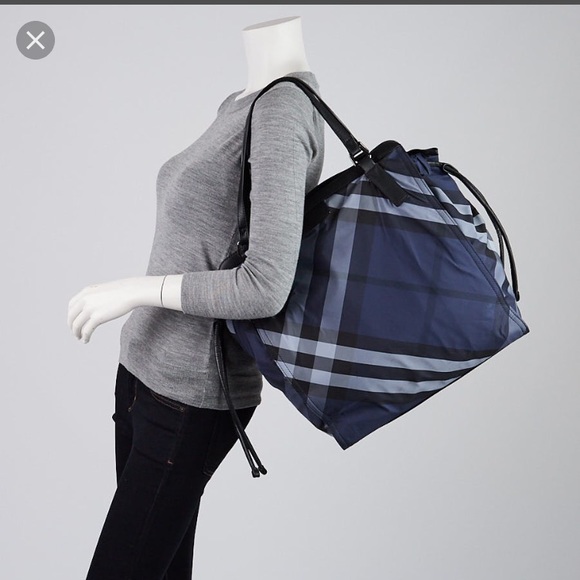 Burberry Handbags - ❤️Burberry Buckleigh Nylon Tote Bag❤️